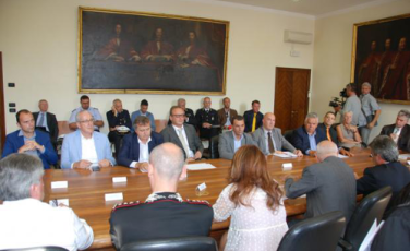 Firma del Protocollo d'Intesa sul Controllo di vicinato Firma del Protocollo d'Intesa sul Controllo di vicinato