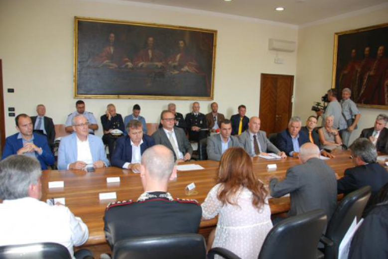 Firma del Protocollo d'Intesa sul Controllo di vicinato Firma del Protocollo d'Intesa sul Controllo di vicinato